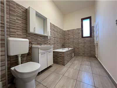 Apartament cu 3 camere in Utvin