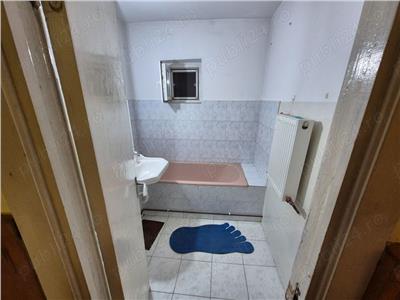 Apartament cu 3 camere in Zona Lipovei