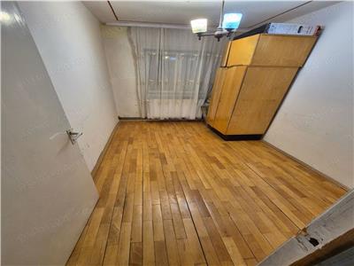 Apartament cu 3 camere in Zona Lipovei