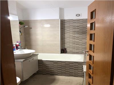 Apartament cu 4 camere in Zona Lipovei