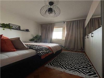 Apartament cu 3 camere in Zona Gheorghe Lazar.