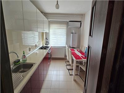 Apartament cu 2 camere, decomandat in zona Lipovei