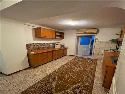 Apartament cu 3 camere in zona Lipovei