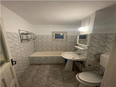 Apartament cu 3 camere in zona Lipovei